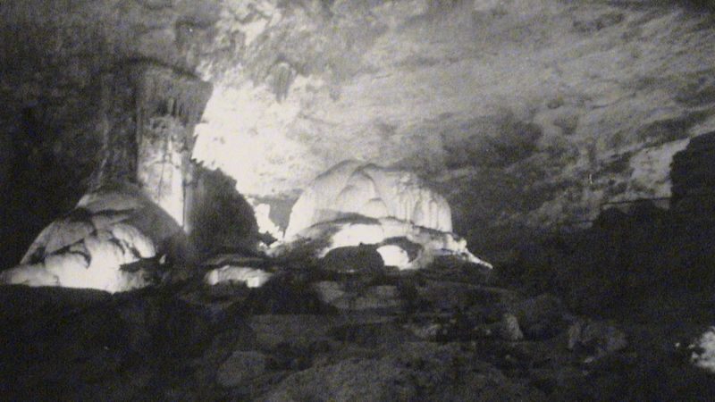 File:Land-cueva-clara.jpg