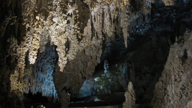 File:Land-cave-carlsbad.jpg